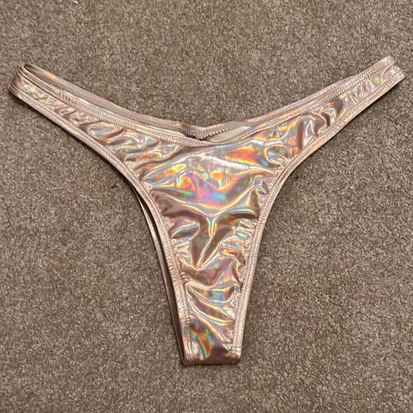 Bikini Bottom - Picture 1 of 3